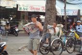 There are many different ways to read newspaper: by khanh_uyen_39, Views[311]