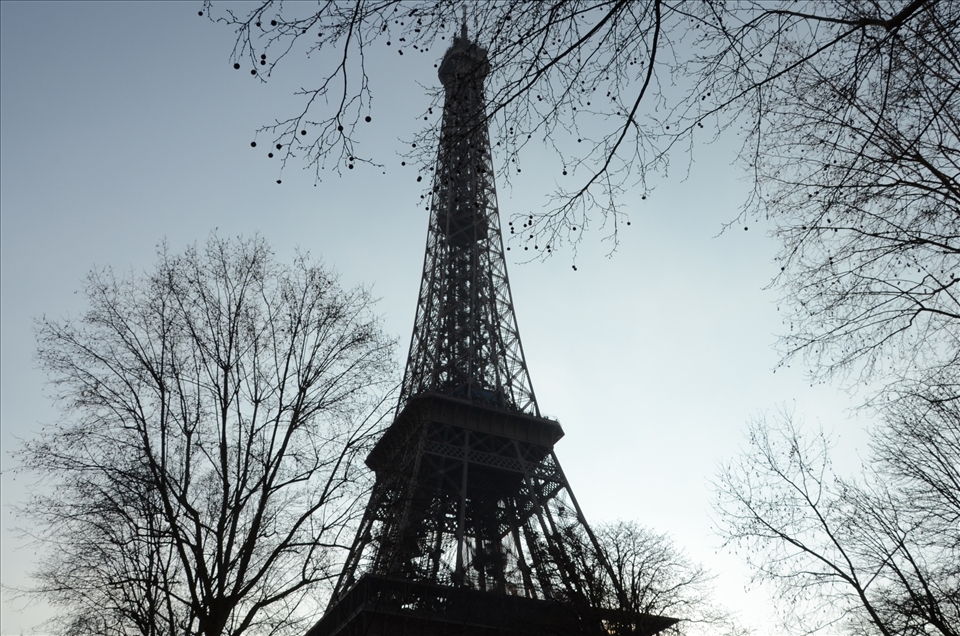 Eiffel Tower between its residual nature.