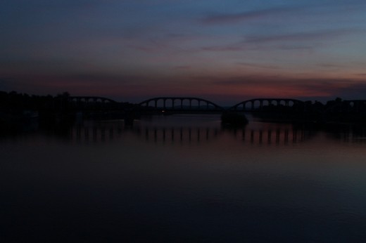 to 6:38 p.m., at the port of Bukama, taking off on the Congo river and is the great bridge Bukama, it is May 12, 2012