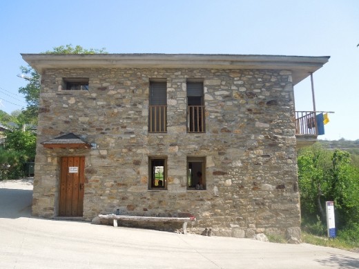 The albergue in Lubian
