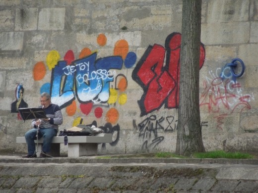While on the boat tour of the River Seine...