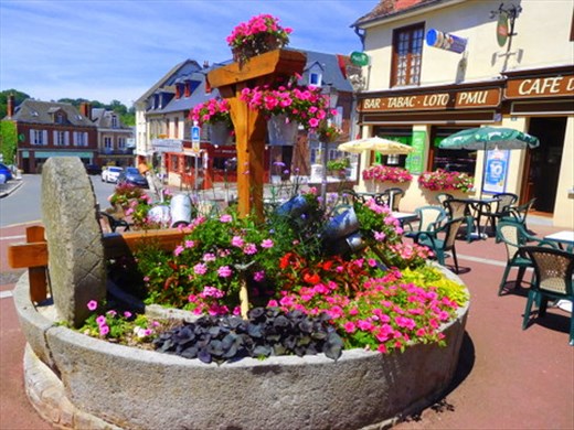 Wheel to grind apples