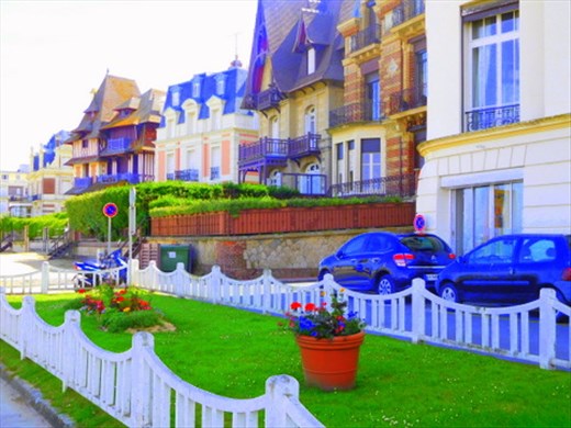 Homes lining beach at Trouville