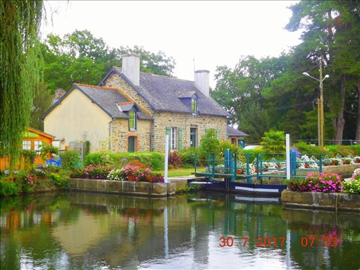 Lock on Nantes-Brest Canal (River Oust)