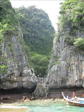 Koh Phi Phi Leh.   Climb the rope net to get to the path to Maya Beach: by kirmily, Views[183]