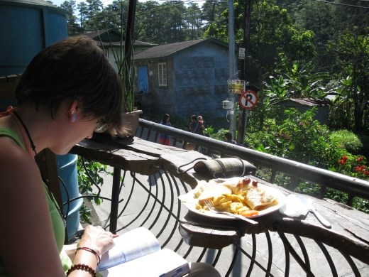 Kirsten at Yougurt House for breakfast- fantastic food!