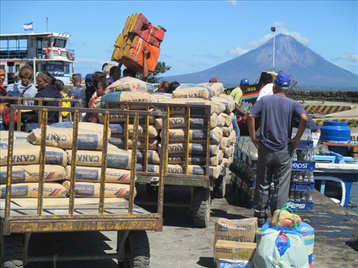 Waiting for the ferry to Isla Ometepe to be unloaded