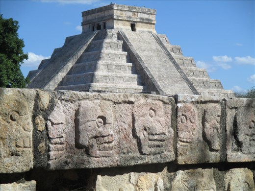 Temple of skulls, Chichen Itza
