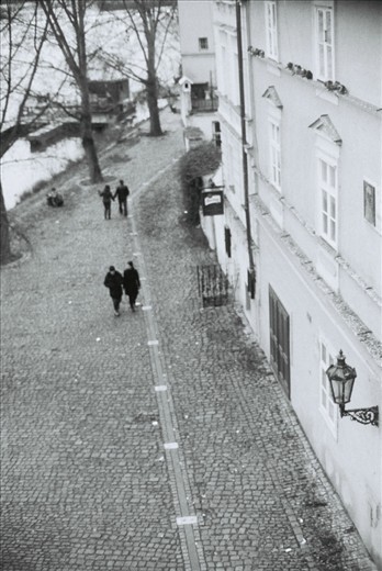 I took this picture from Charles bridge, this composition reminds me the movie or the kind of moment in 60's or 70's , a kind of classic composition with black and white color. I'd love the classic composition.