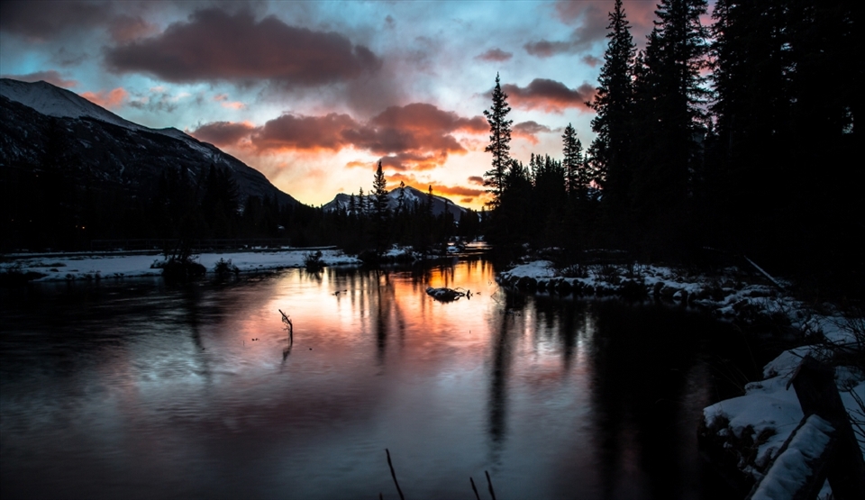 5 minutes before you enter the Banff national park you will find an exit on the highway 1 that leads you to Canmore. It's a really small town, perfect for everyone who wants to stay close to the mountain and close to the city of Calgary. There is something in the atmosphere of Canmore that makes you feel at peace, it is really a relaxing town..

Tech spec:
Shutter Speed:16/10
Aperture:F/9.0
Focal Length:24 mm
ISO Speed:100
Date Taken:Jan 8, 2013, 8:38:11 AM
Software:Adobe Photoshop Lightroom 4.2 