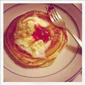 Glen's homemade pancake w ice cream, maple and jam....damnnnn good: by knoxknoxrocks, Views[207]