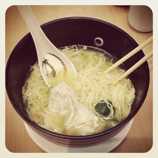 Tah dah.... 2nd best wonton soup ever. Will get name of restaurant, when i go back. Yessss it's THAT good.