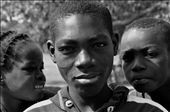 Here is Amos with two of his siblings. They are 7 children in his familly. The youth population proportion in Senegal as in any African country, is higher than anywhere else in the world.: by koad, Views[419]