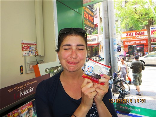 I FOUND ONIGIRI IN A FAMILY MART IN VIETNAM!!!! I'm imitating Doraemon