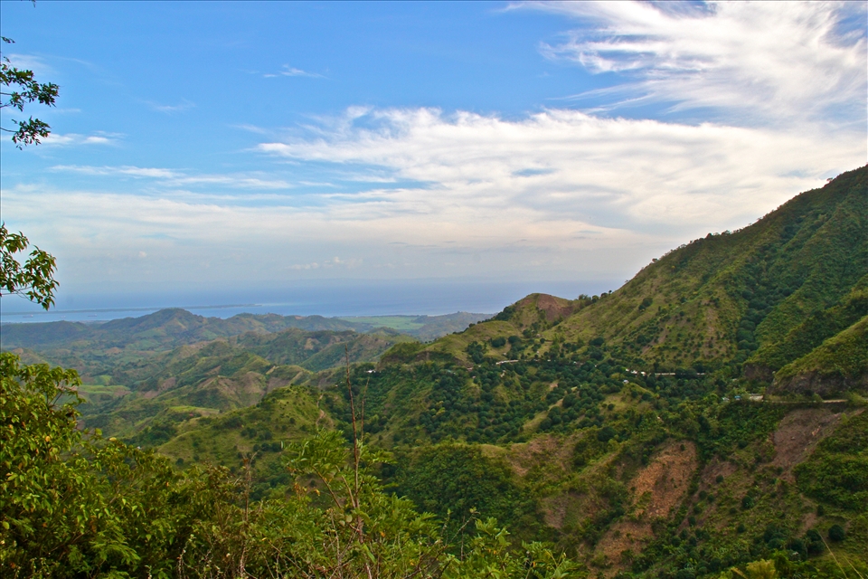 We go up the mountains for a shortcut to go to another city in the Occidental in Negros, it is safe to travel because the roads are well paved 