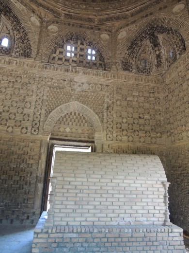 Samoniy mausoleum (only his tomb has been reconstructed)