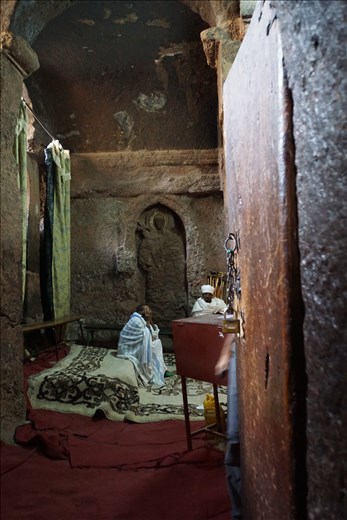 priests inside Golgotha