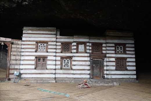 Yemerehne Kristos Cave Church