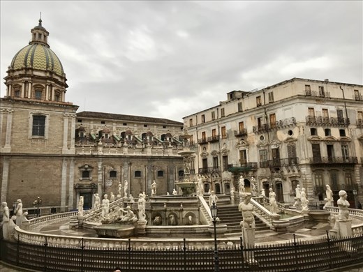 Fontana di Piazza Pretoria