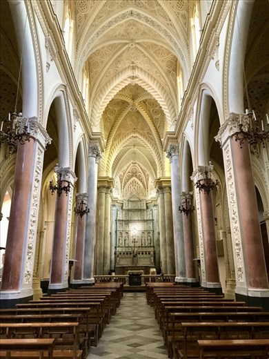 interior Royal Church, Erice