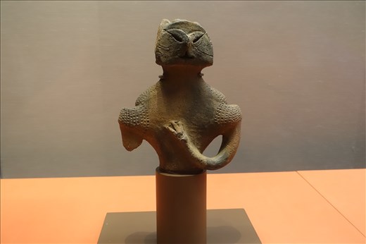 Dogu,Josom Period 3,000-2,000 BCE
National Museum of Tokyo