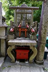 Stone shrine, Inari: by krodin, Views[102]