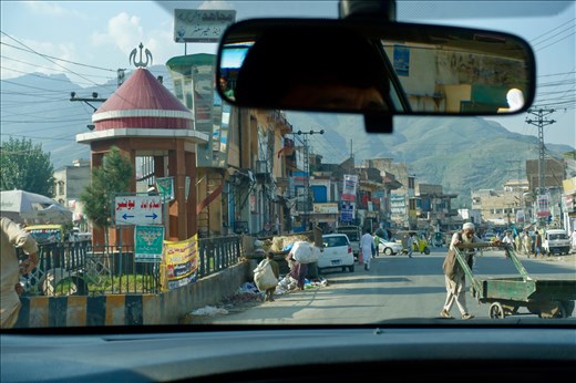 Street scene on the road to Peshawar