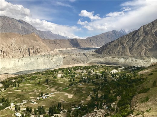view from trail above Hoper Valley