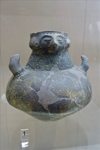 Neolithic figurine, Neolithic Dwelling Museum, Stara Zagora
