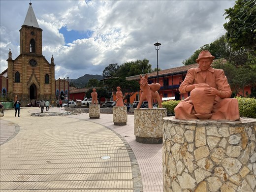 Raquira main square
