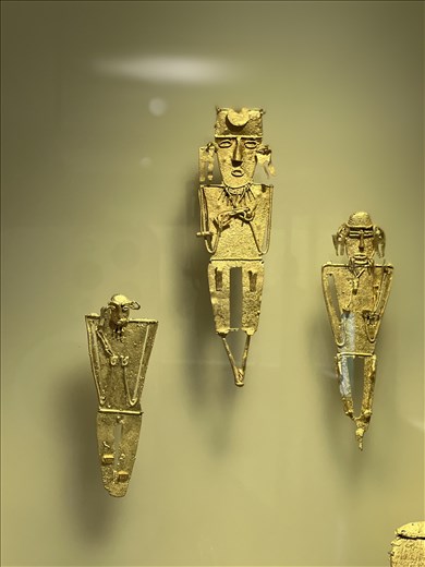 sample votive artifacts from the laguna - Gold Museum