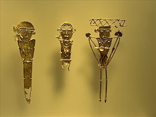 sample votive artifacts from the laguna - Gold Museum