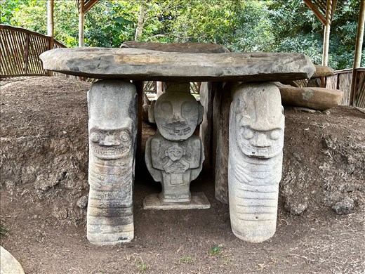 Tomb guardians, Archeological Park