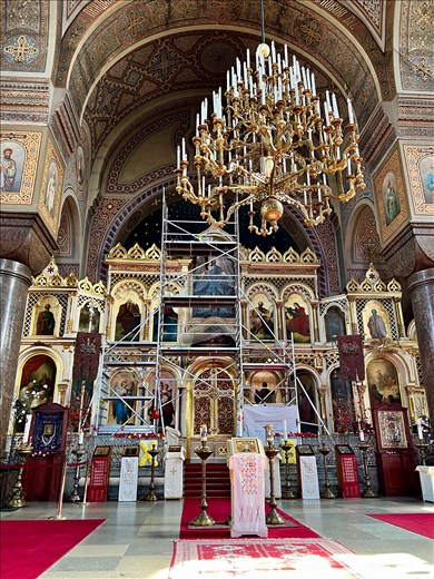 Inside Uspenski Cathedral