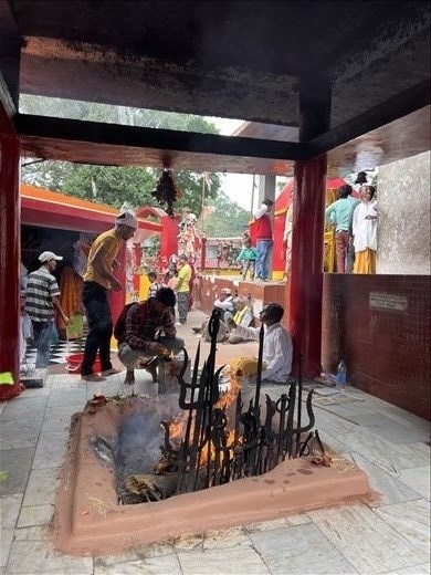 Shiva puja in Chitai Temple