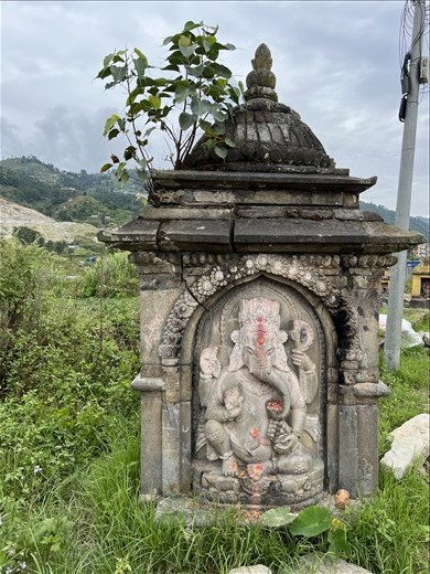 Ganesha on road just outside of Sankhu village