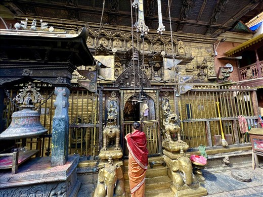 Worship at Golden Temple, Patan