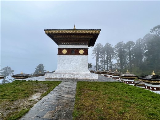 main Chorten at Dochla Pass