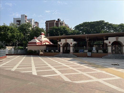 outside Dhakeshwari Temple