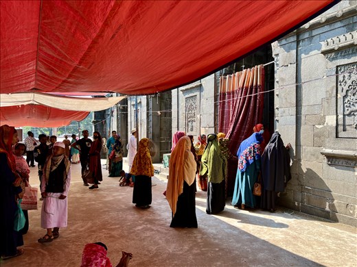women are allowed to pray in this particular mosque - otherwise they aren't allowed in Bangladeshi mosques!
