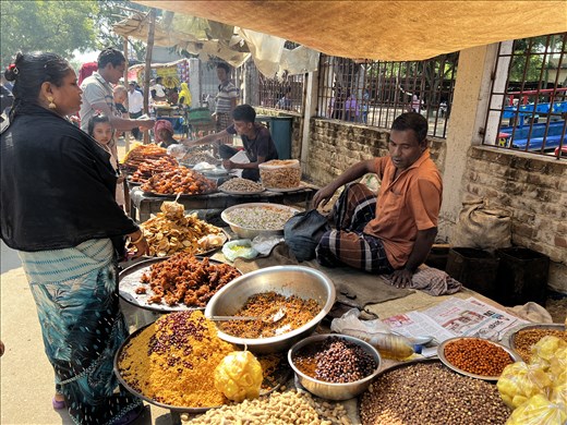 food stall by Kusumba mosque