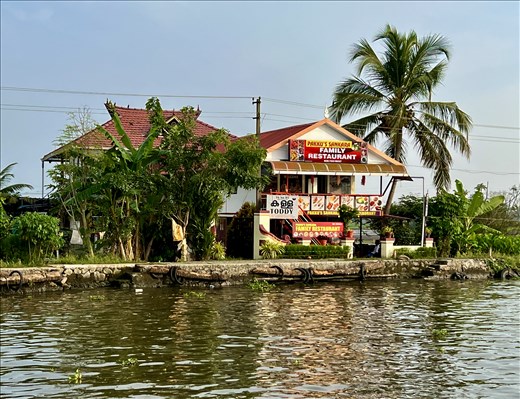 toddy restaurants serve liquor after sunset