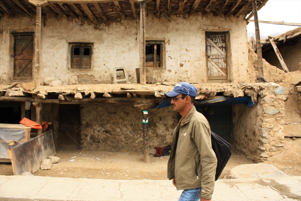 Dras, often called as a Gateway to Ladakh came into prominence during 1999 summer's Kargil war where the town was being shelled by the infiltrators, and it was at this place where it all started.