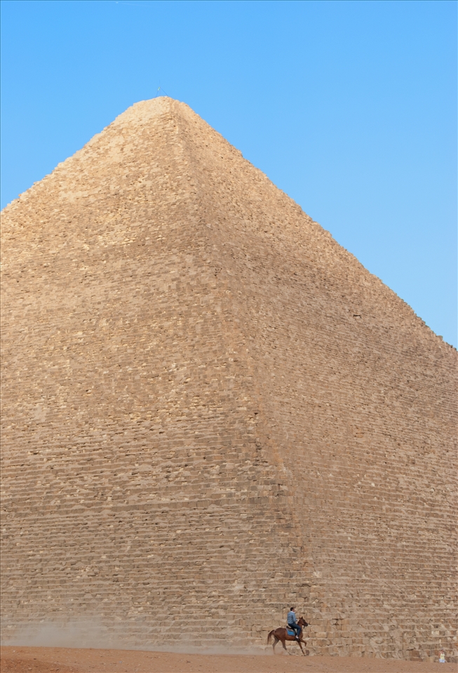 The magnitude of the Great Pyramids can only be undestood when compared to Man.
