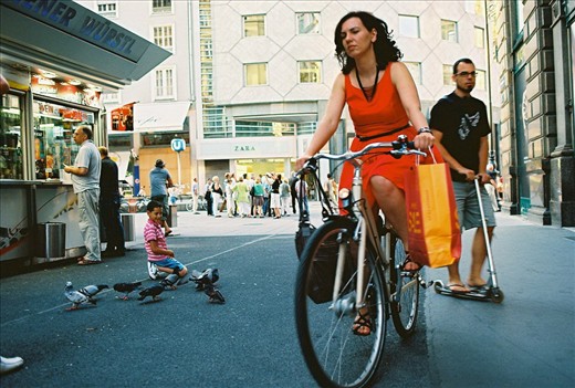 Vienna in movement. I'd like to keep in a memory this moment forever. I was running around the city, and the city was running together with me.