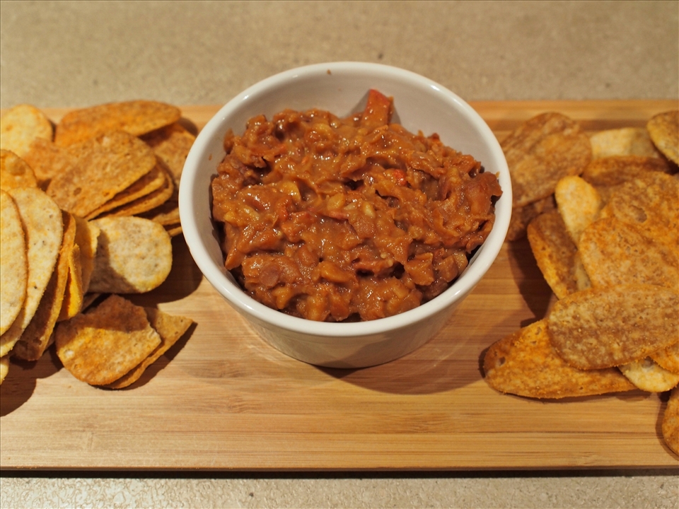 Serve them with totopos to eat as an appetizer