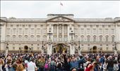 Buckingham Palace: Photobombed by a random couple: by laurenstrong, Views[548]