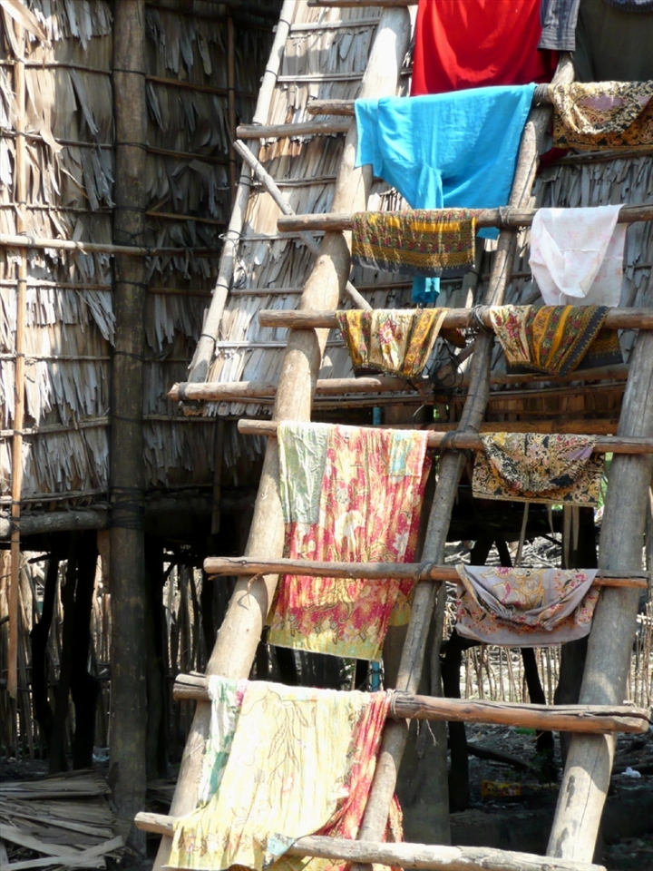 Everyday chores like washing and drying in the Cambodian Villages of Kampong Phluk are a much easier task during the dry season. 