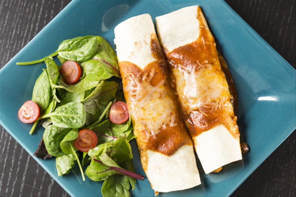 The piquant top notes of this sauce stir up memories of the expansive South Plains, whose winds carry trace scents of mesquite, sage and earth.