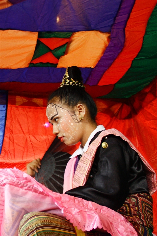Despite the violence in the province, the people of Basilan continues to preserve their colorful culture and tradition. This photo shows a bride from Basilan's Yakan indigenous group waiting for his groom to fetch her.